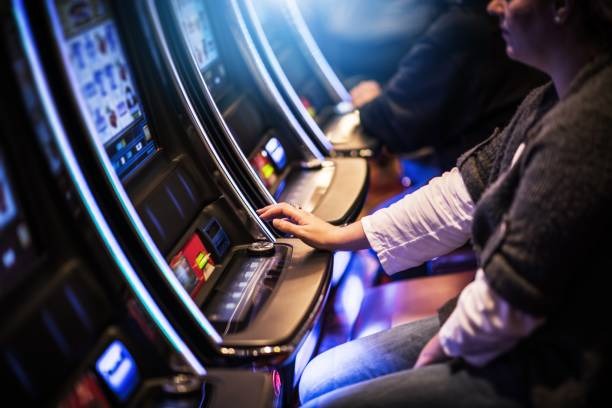 Slot game grid showing Pragmatic Play and PG Soft titles